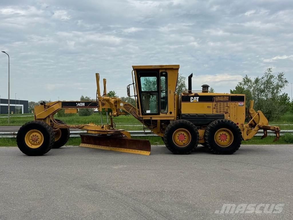 CAT 140H Грейдери