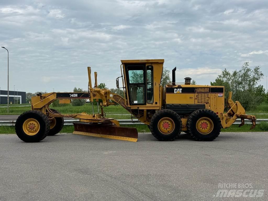 CAT 140H Грейдери