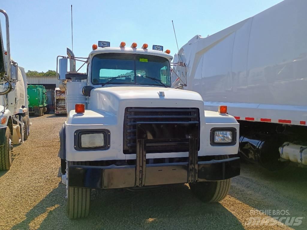 Mack RD 688 S Сміттєвози