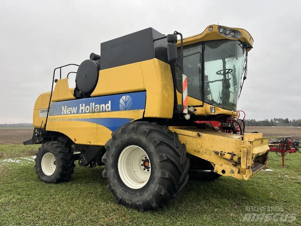 New Holland CSX 7070 Зернозбиральні комбайни