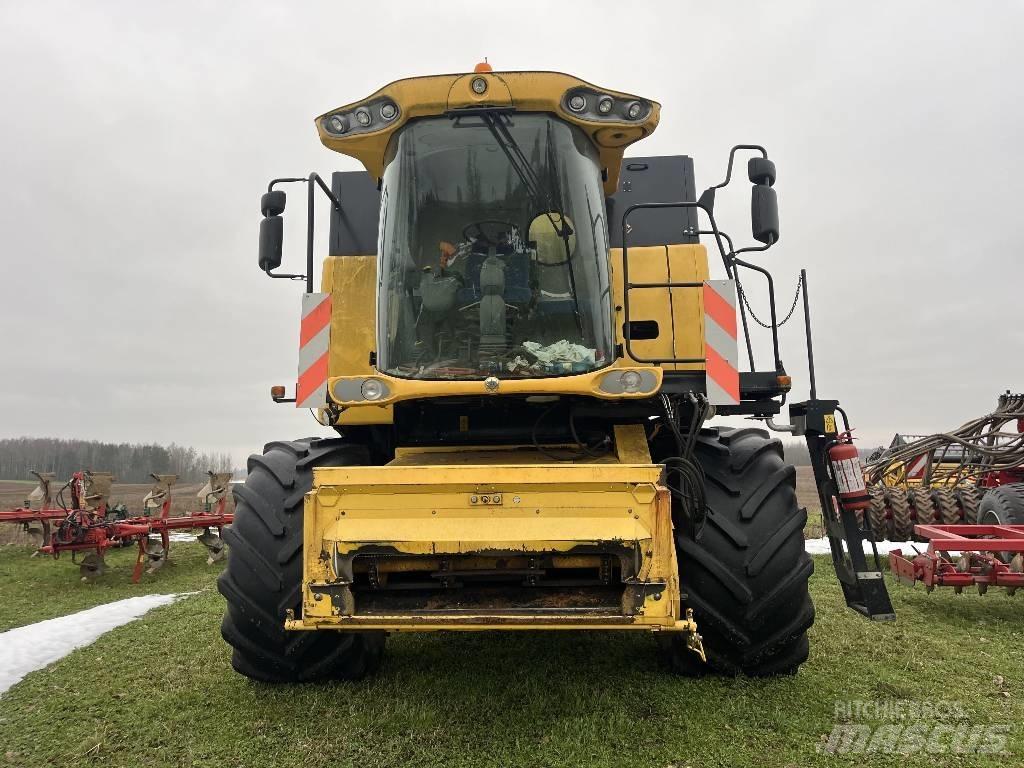 New Holland CSX 7070 Зернозбиральні комбайни