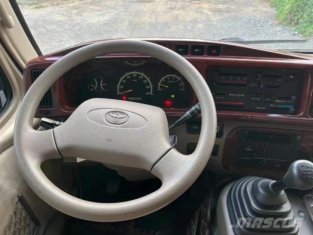 Toyota Coaster Bus Мікроавтобуси