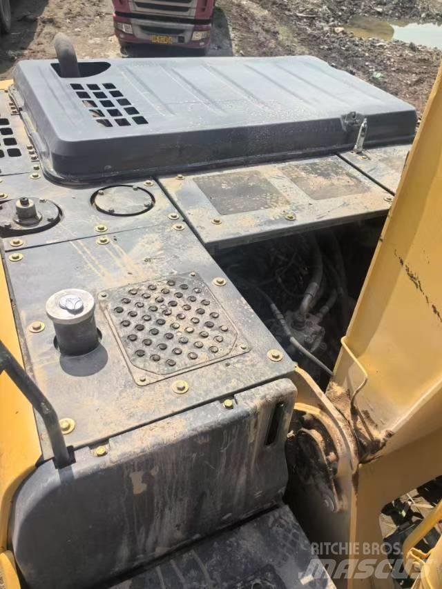 Sumitomo SH200-5 Гусеничні екскаватори