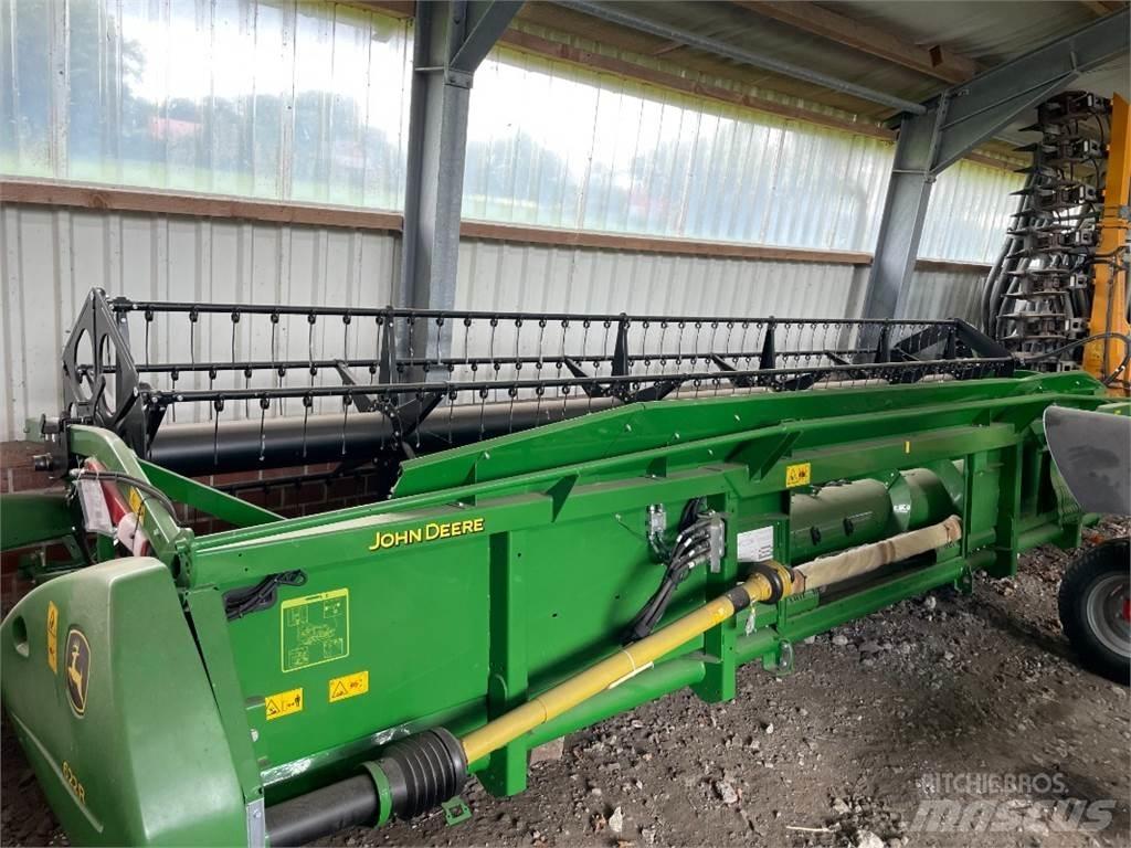 John Deere 622R Валочні головки