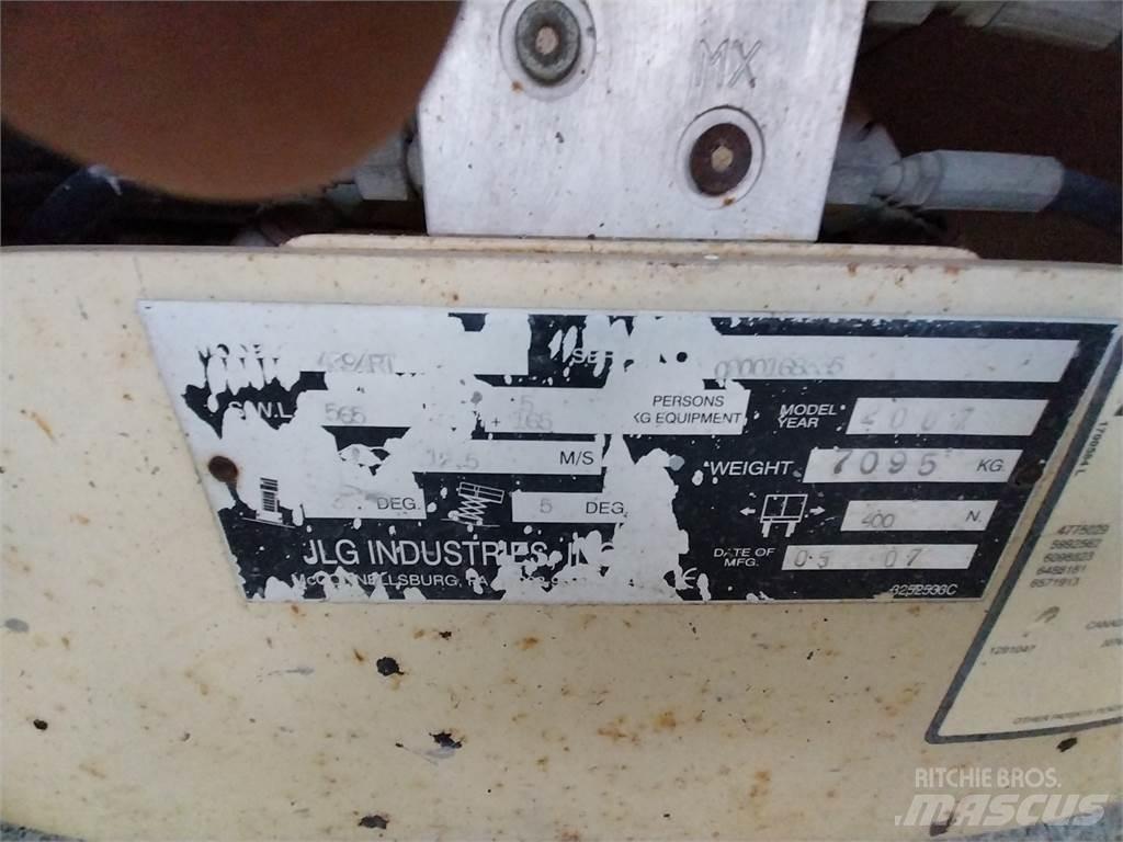 JLG 4394RT Підйомники-ножиці