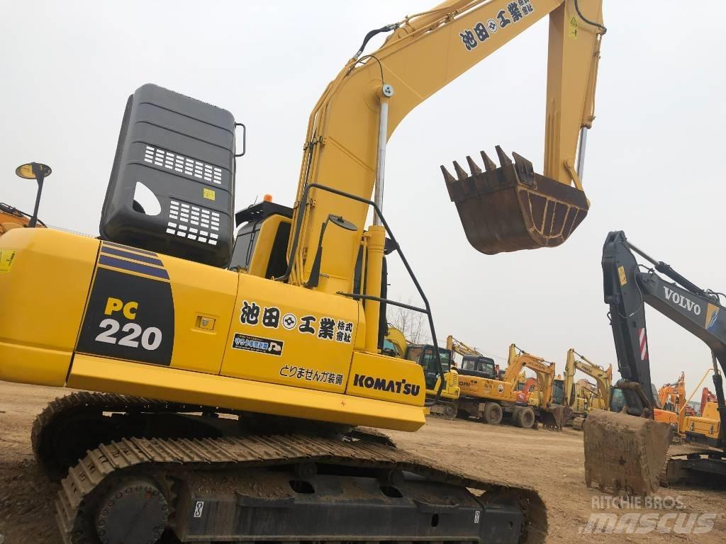 Komatsu 220-8 Гусеничні екскаватори