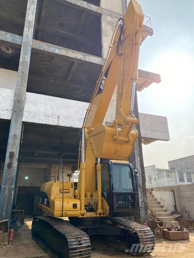 CAT 320 C Гусеничні екскаватори
