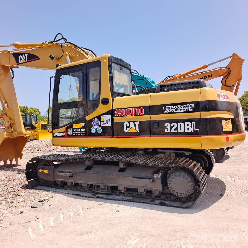 CAT 320BL Гусеничні екскаватори