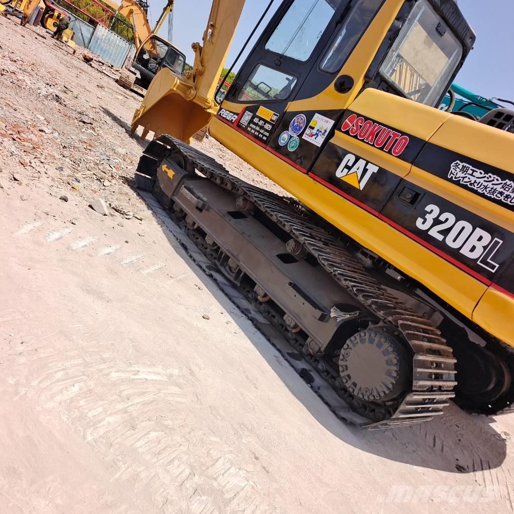 CAT 320BL Гусеничні екскаватори