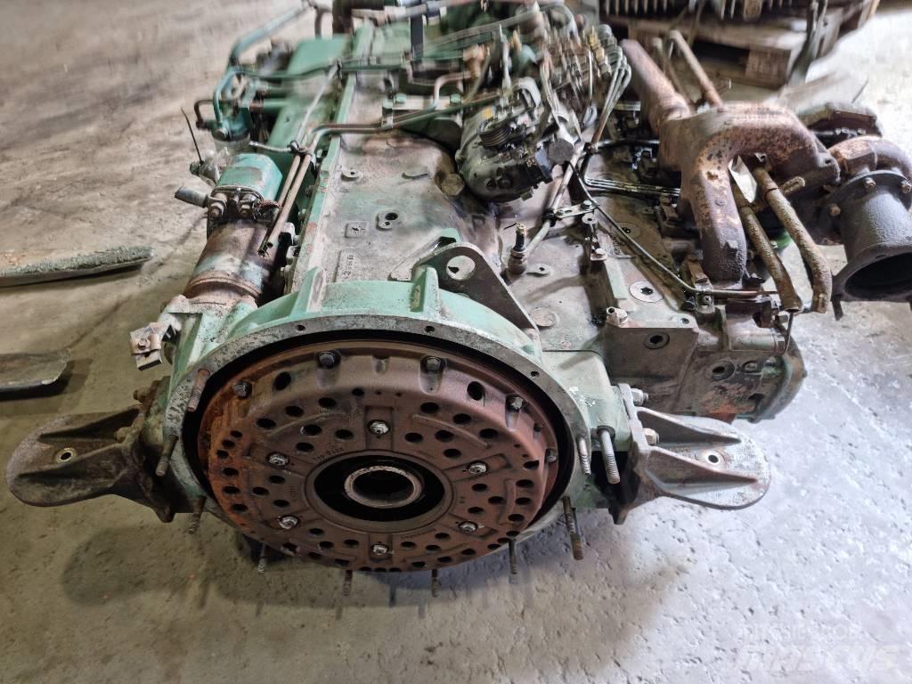 Volvo THD101GD Двигуни