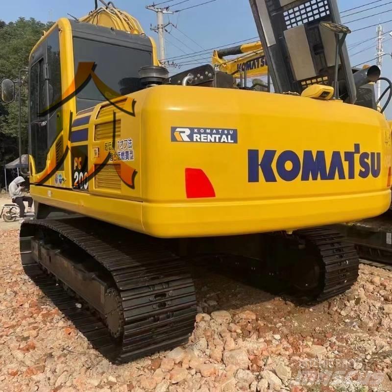 Komatsu PC 200 Гусеничні екскаватори