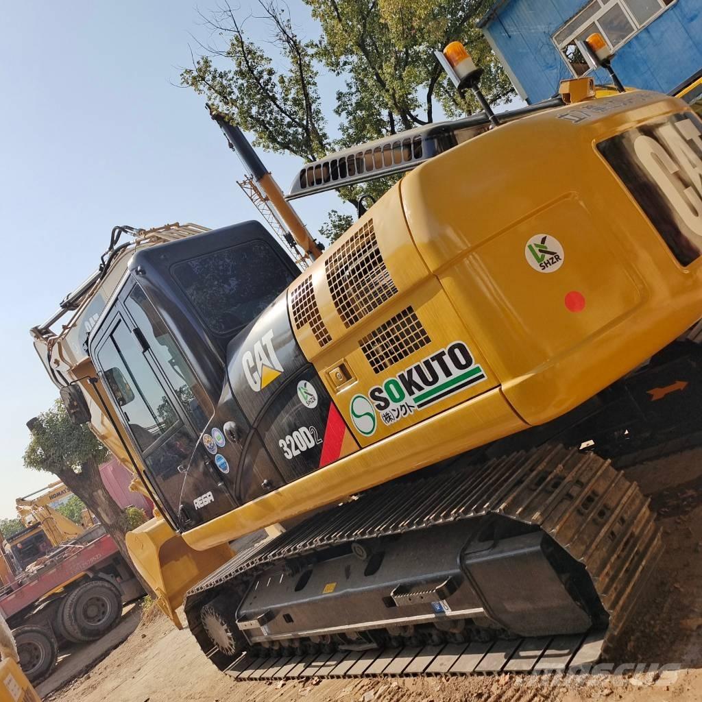 CAT 320 D2 Гусеничні екскаватори