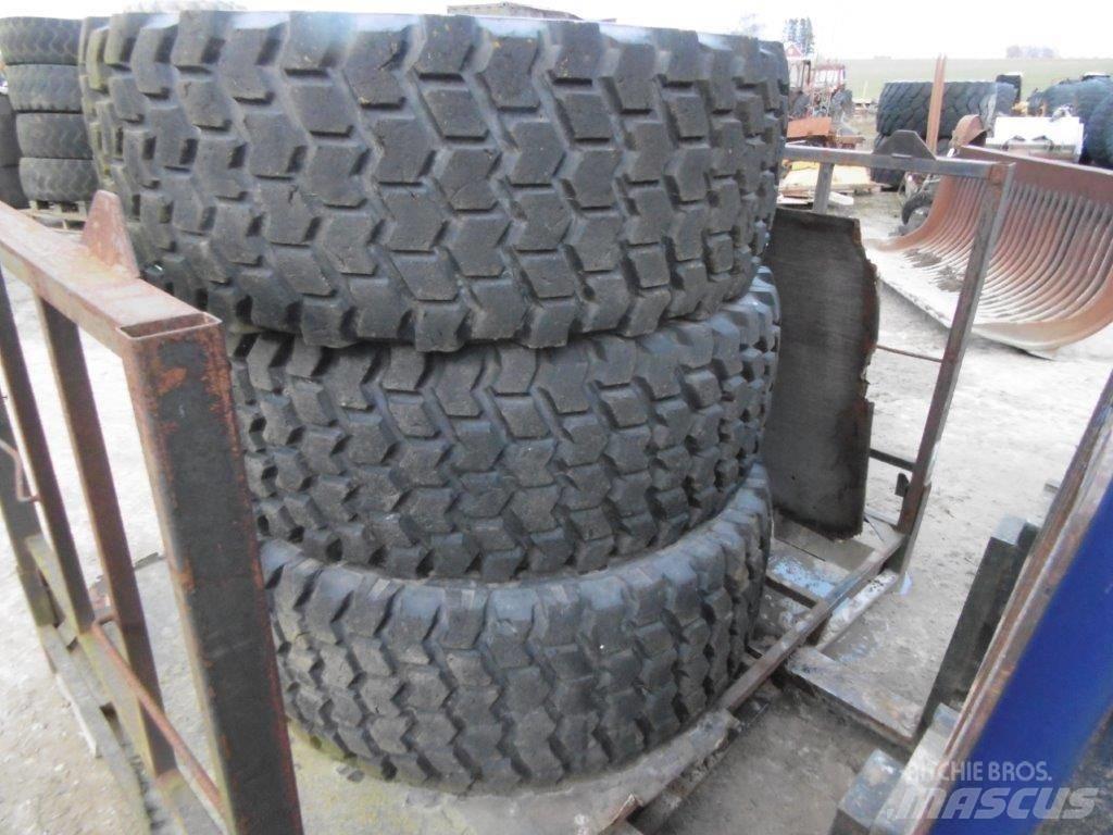 Nokian 20,5x25 Шини