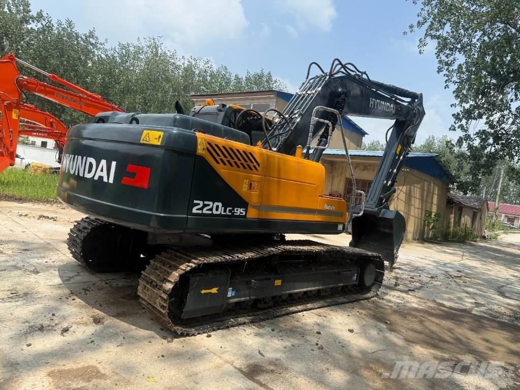 Hyundai R220LC-9S Гусеничні екскаватори
