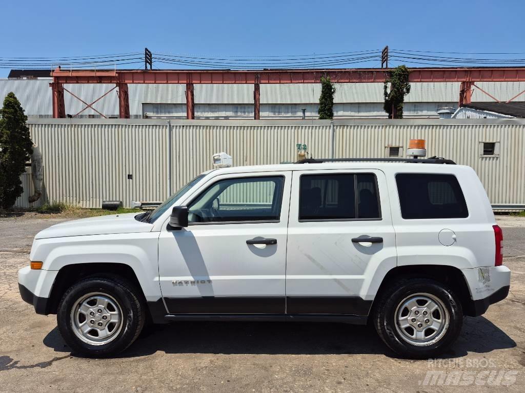 Jeep Patriot Пікапи / Бічне розвантаження