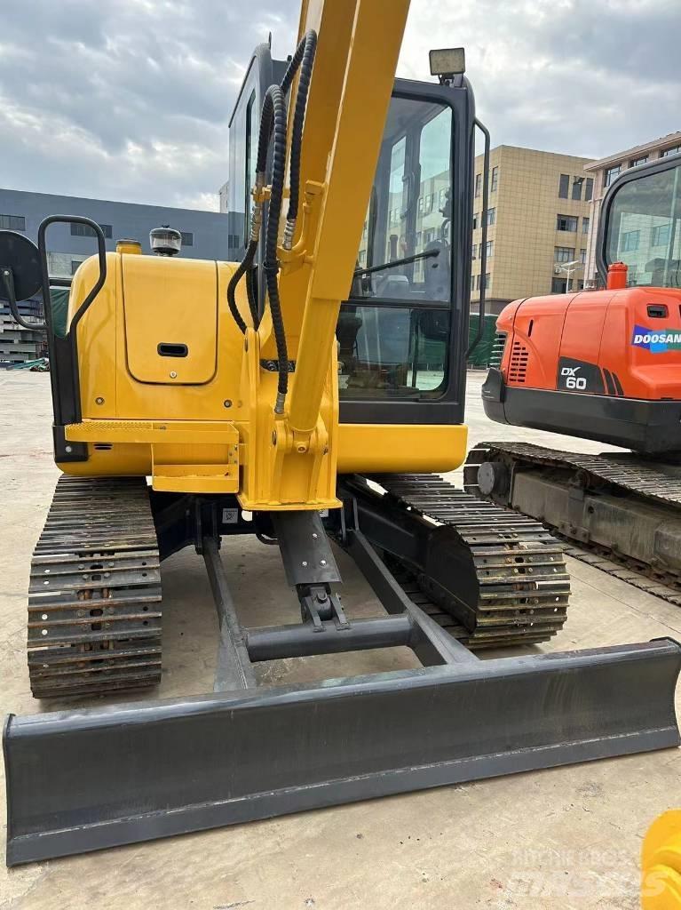 Komatsu PC 56 Міні-екскаватори < 7т
