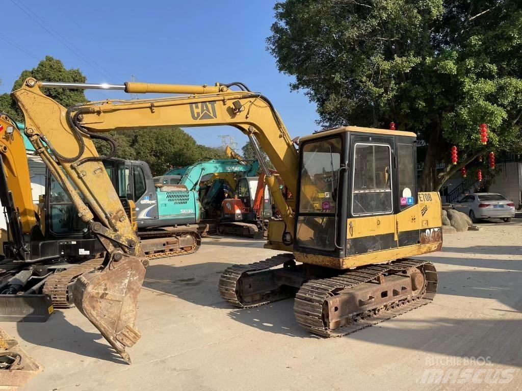 CAT E 70 B Гусеничні екскаватори