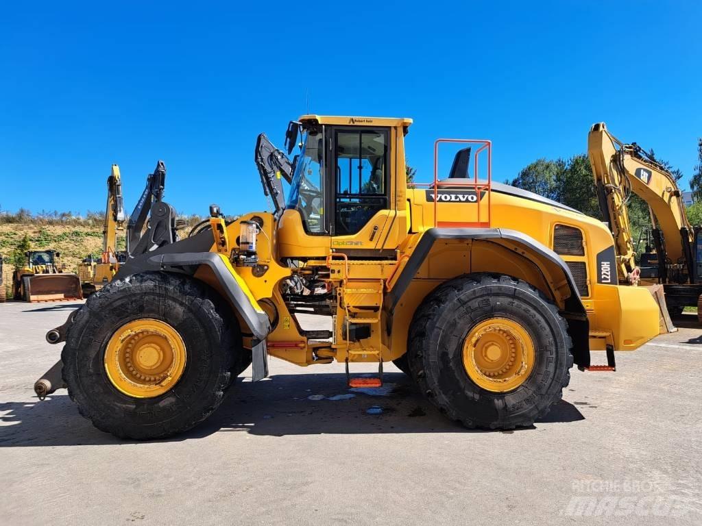 Volvo L 220 H Фронтальні навантажувачі