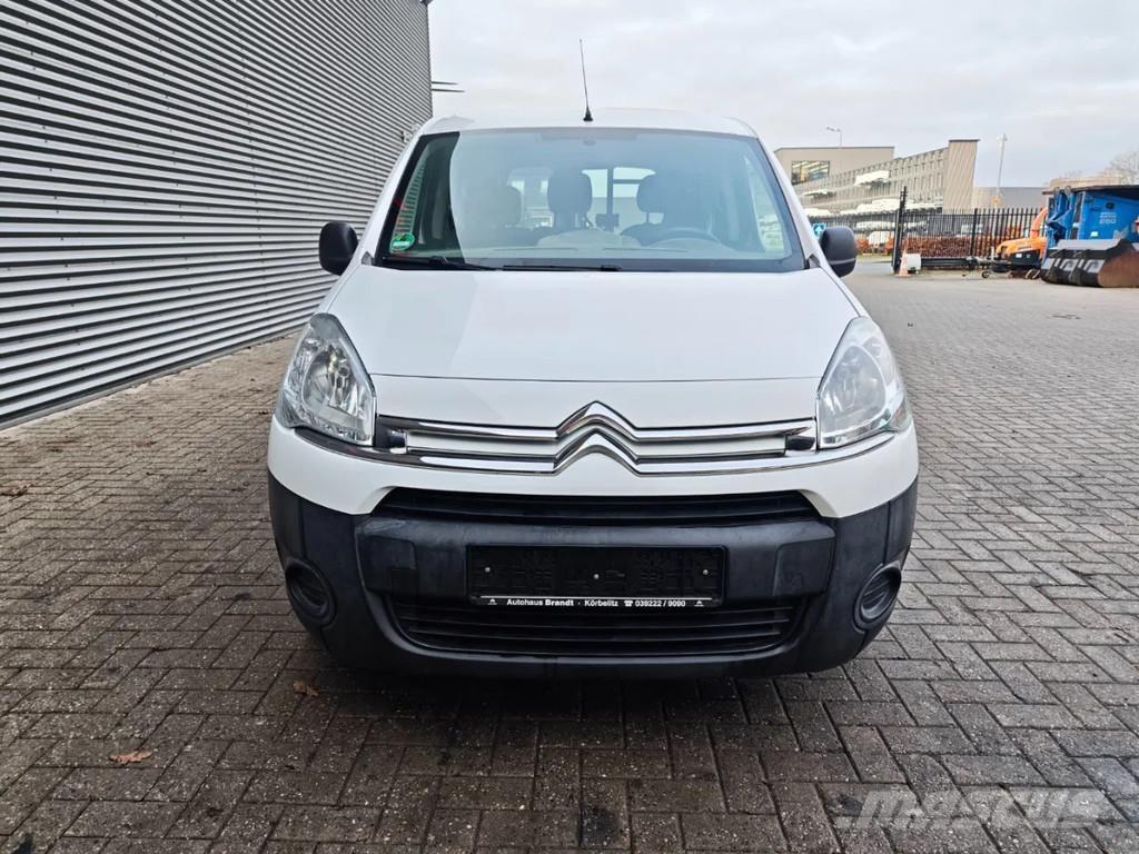 Citroën Berlingo Контейнер