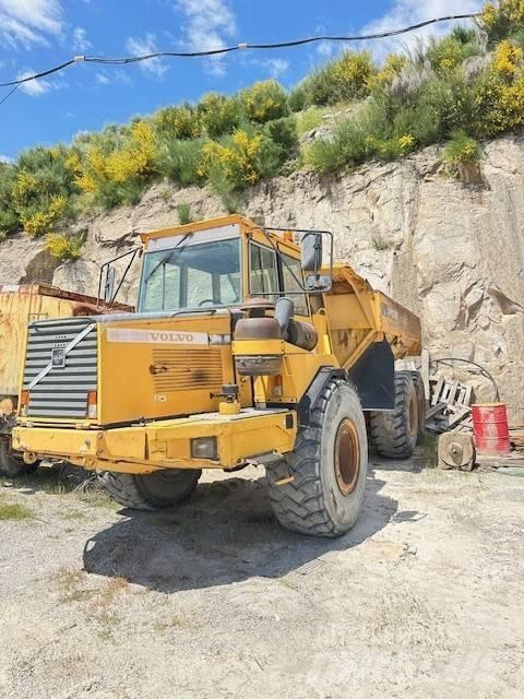 Volvo A 25 C Зчленовані самоскиди