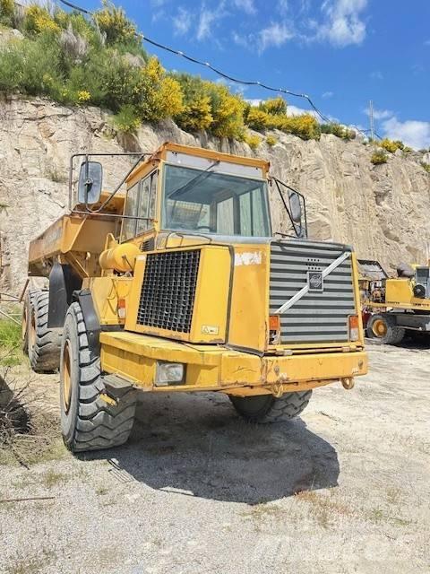 Volvo A 25 C Зчленовані самоскиди