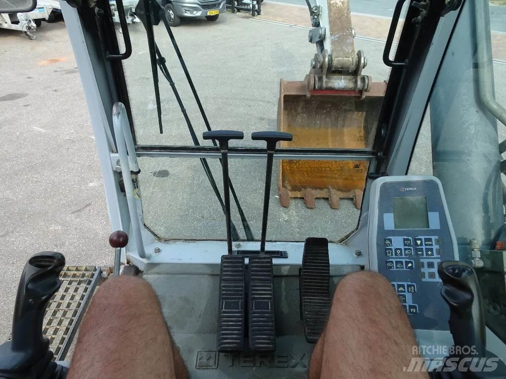Terex TC260LC Гусеничні екскаватори