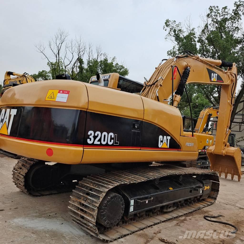 CAT 320 CL Гусеничні екскаватори