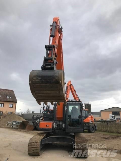 Doosan DX225LC-5 Гусеничні екскаватори