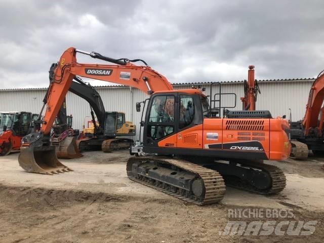 Doosan DX225LC-5 Гусеничні екскаватори