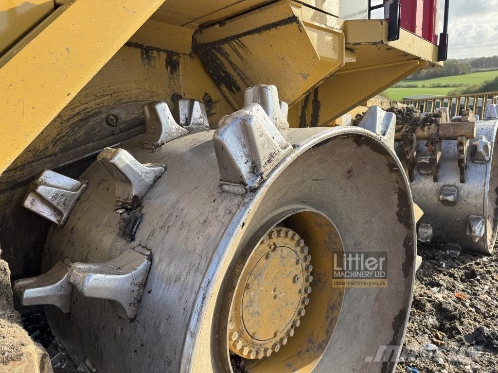 CAT 826 Сміттєві преси