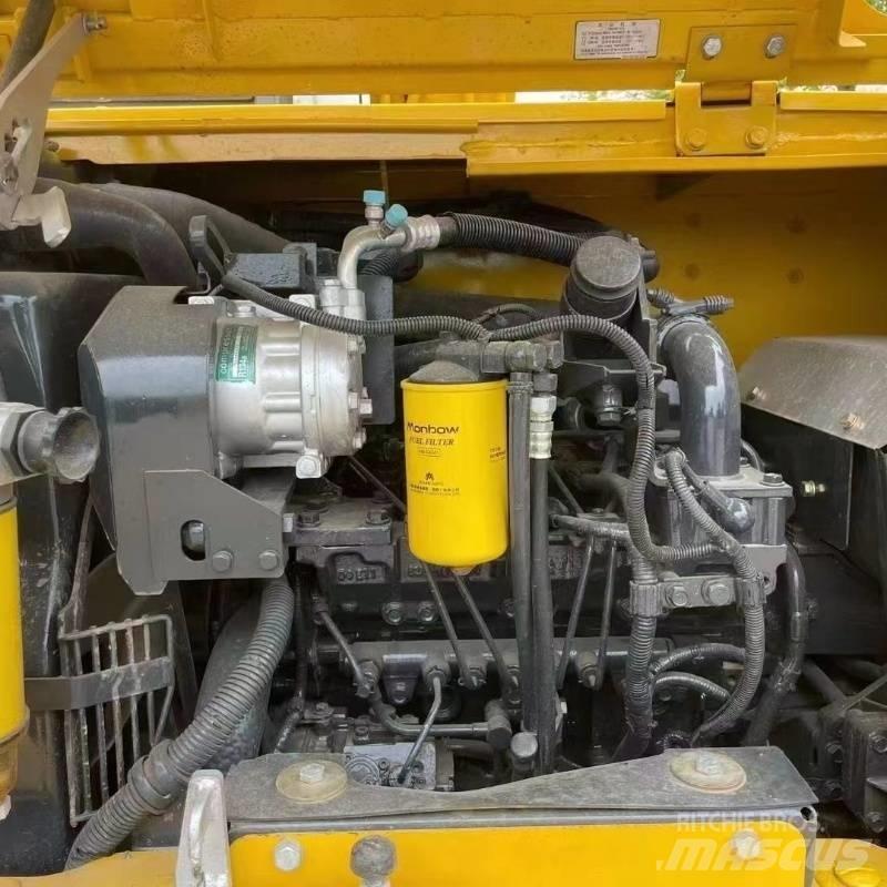 Komatsu PC70 Гусеничні екскаватори