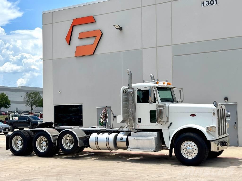 Peterbilt 388 Тягачі