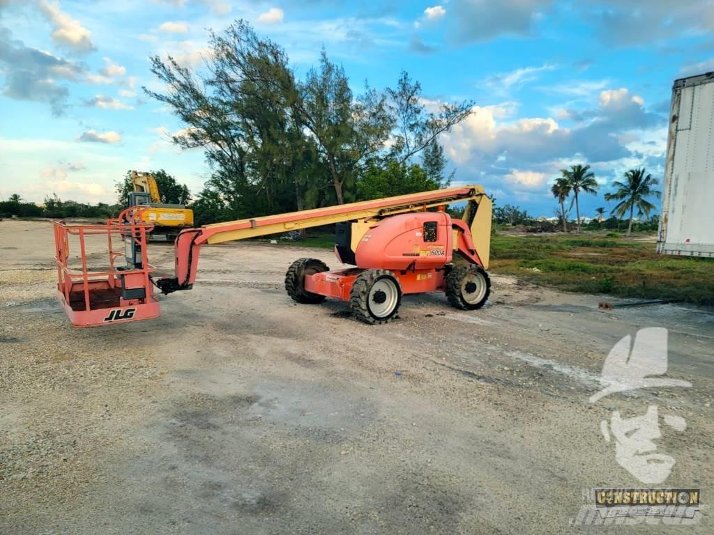 JLG 600 A Колінчаті підйомники