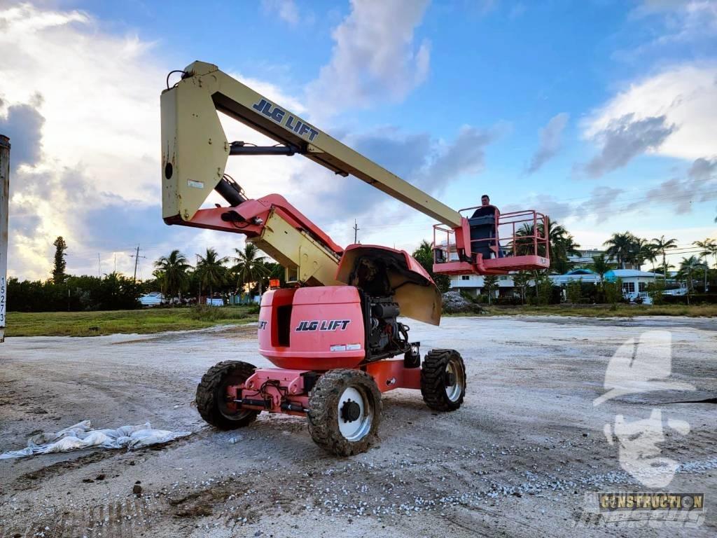 JLG 600 A Колінчаті підйомники