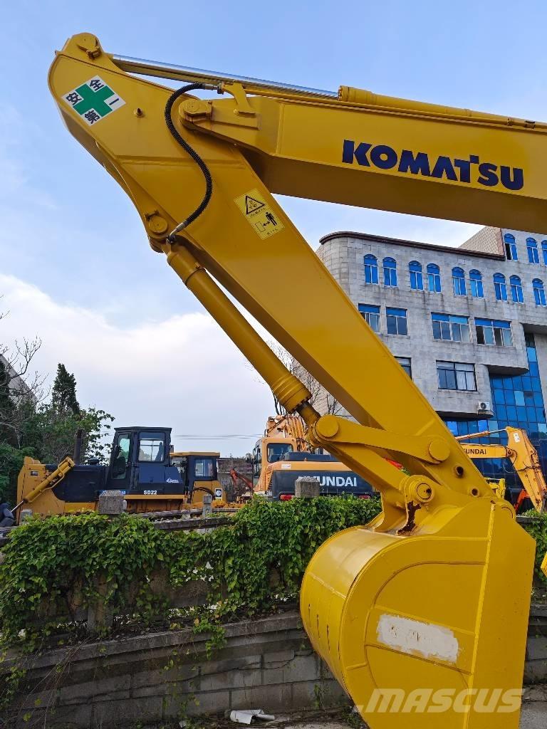 Komatsu PC 220-7 Гусеничні екскаватори