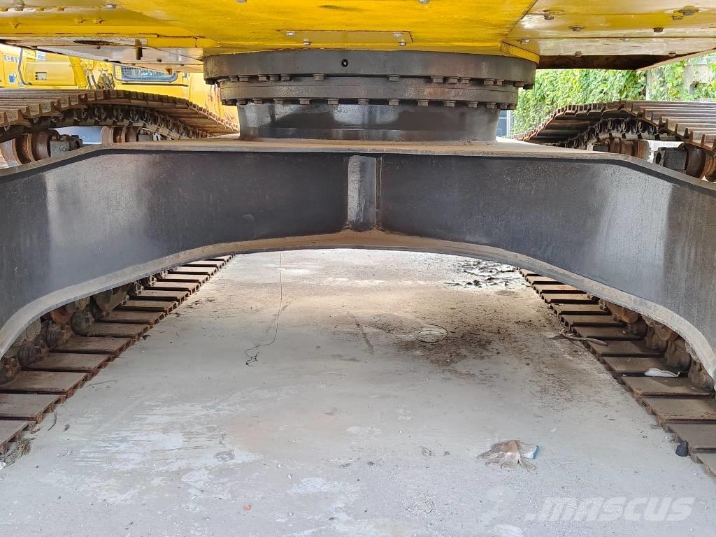 Komatsu PC 220-7 Гусеничні екскаватори