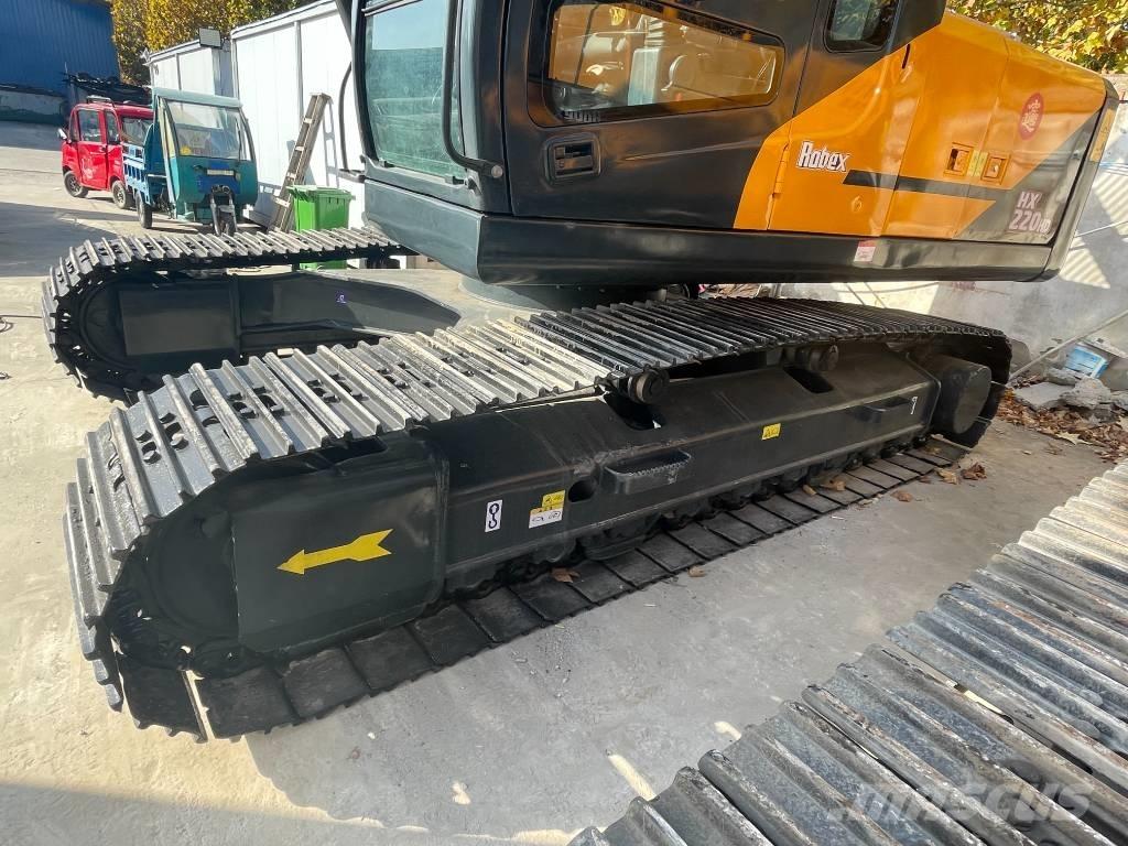 Hyundai HX 220 Гусеничні екскаватори