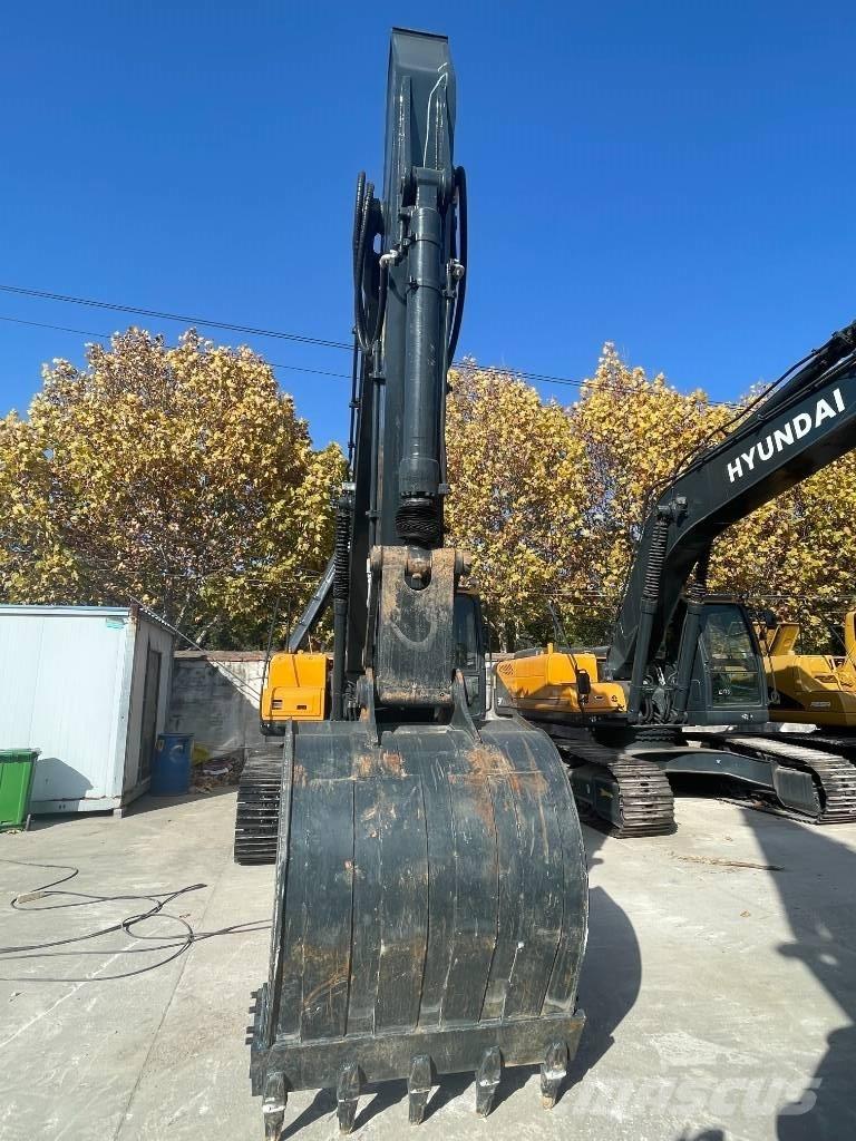 Hyundai HX 220 Гусеничні екскаватори
