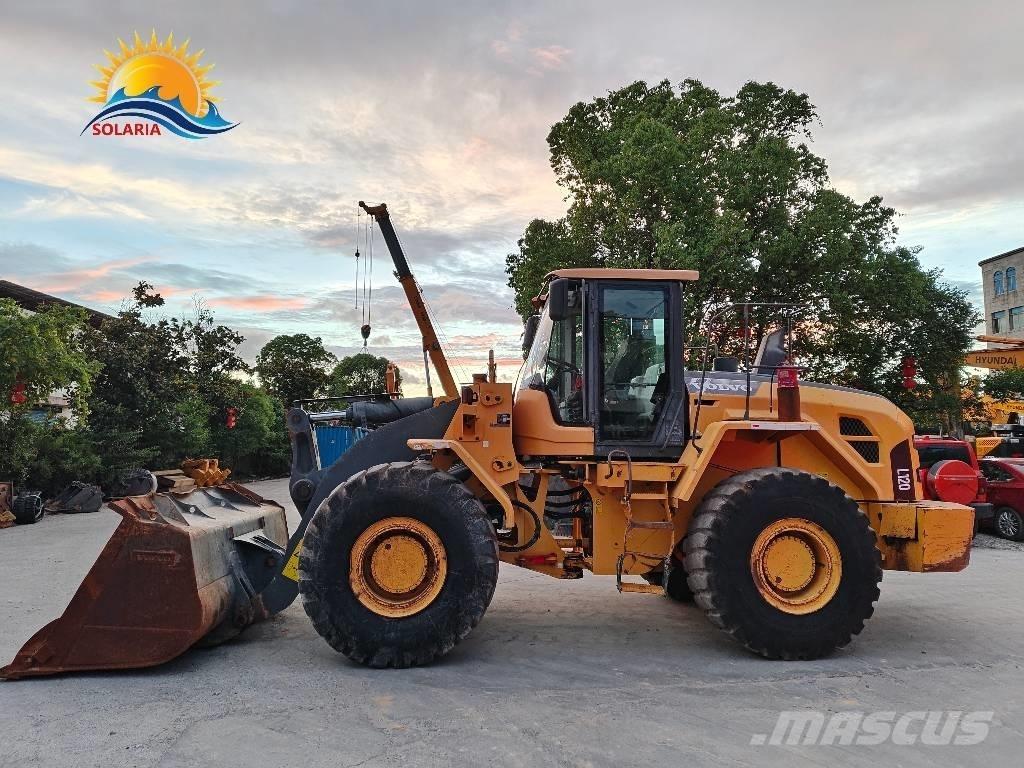 Volvo L 120 Фронтальні навантажувачі