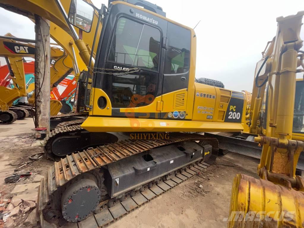 Komatsu PC 200-8 Гусеничні екскаватори
