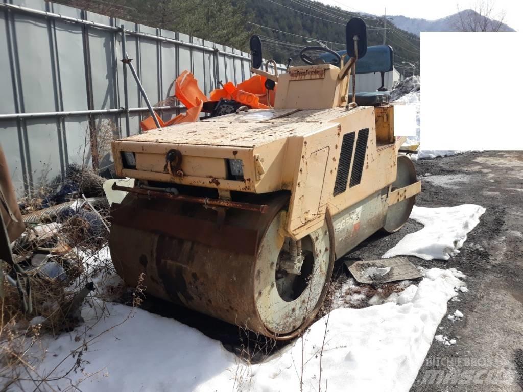 Sakai SG500 Грунтові котки