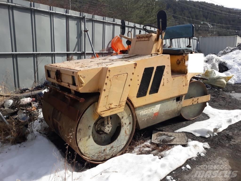 Sakai SG500 Грунтові котки
