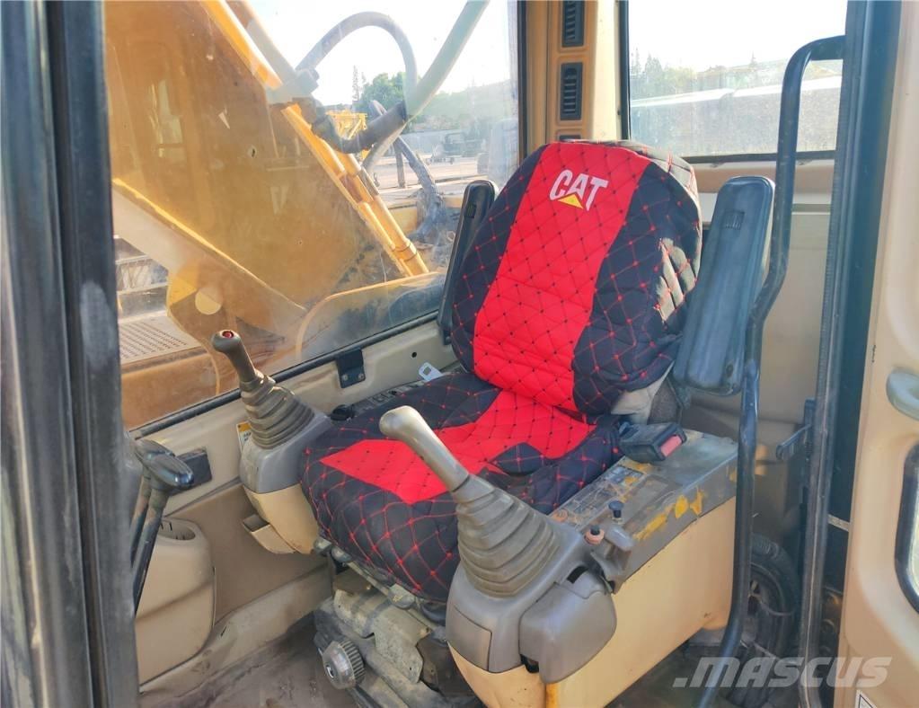 CAT 325BL Гусеничні екскаватори