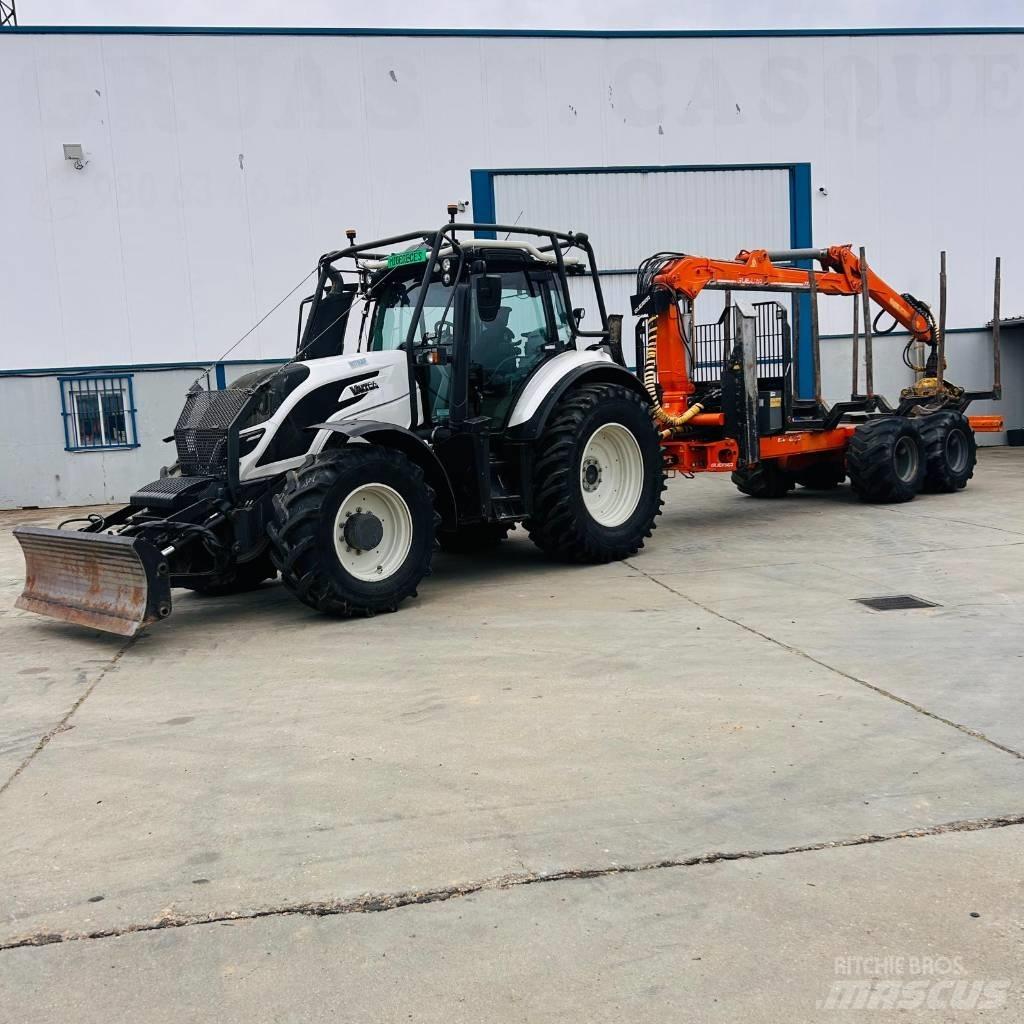 Valtra T 174 Трактори