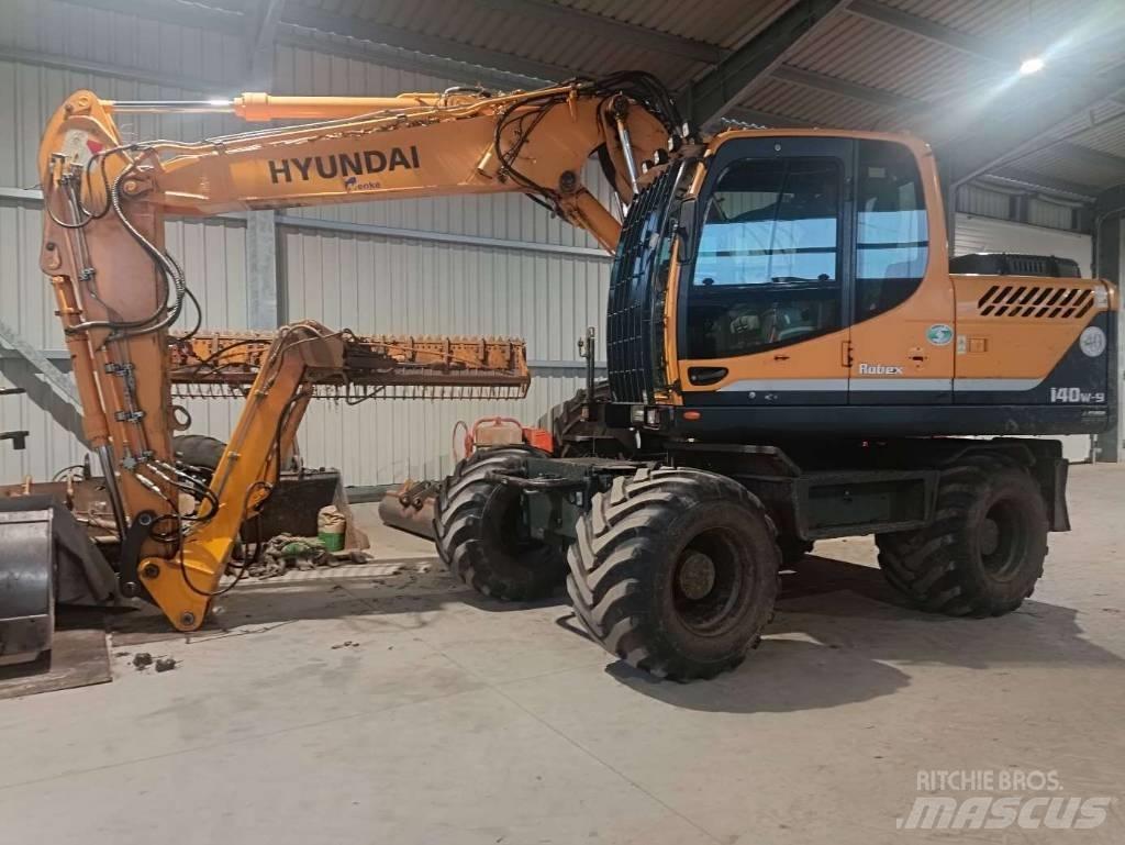 Hyundai RW140-9A Колісні екскаватори