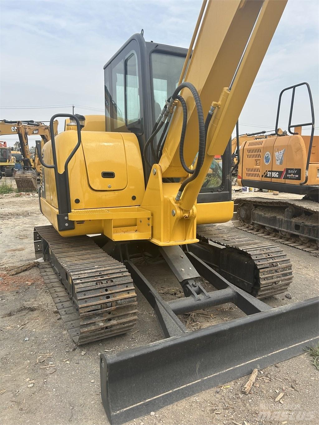 Komatsu PC 56 Міні-екскаватори < 7т
