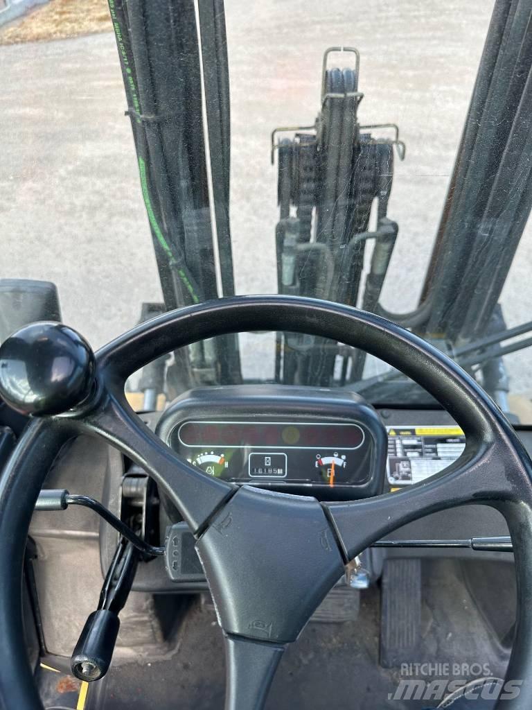 CAT DP 25 K Дизельні навантажувачі