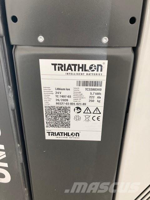 Atlet PLP 200 Самохідні електроштабелери