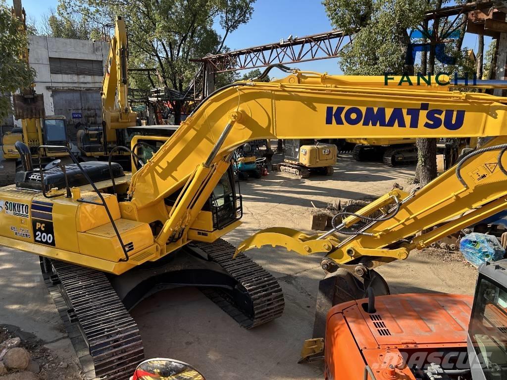 Komatsu PC 200 Гусеничні екскаватори