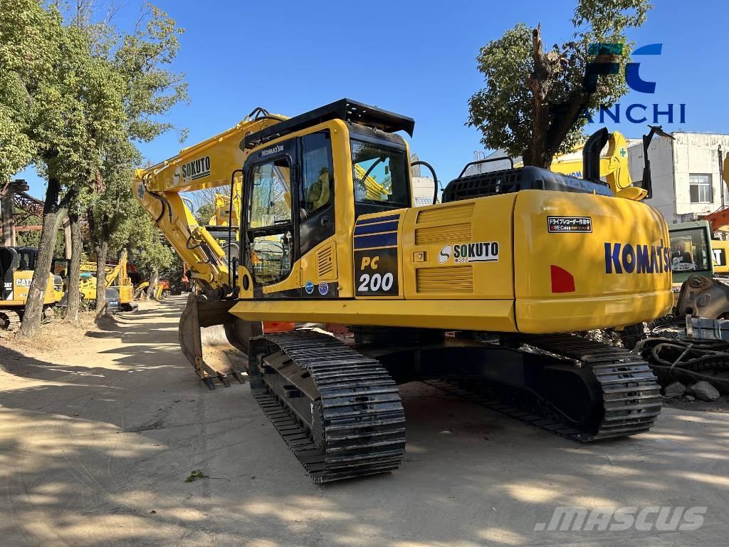 Komatsu PC 200 Гусеничні екскаватори